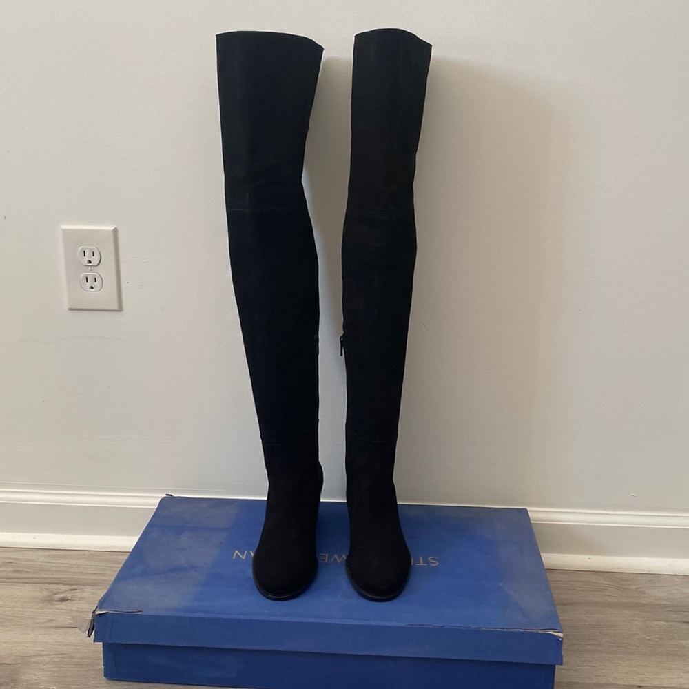 Stuart Weitzman boot size 7